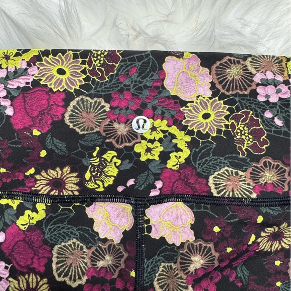 Lululemon Black Floral Wunder Under Flux High Rise Tight Cropped Legging Size 6 - Picture 4 of 5